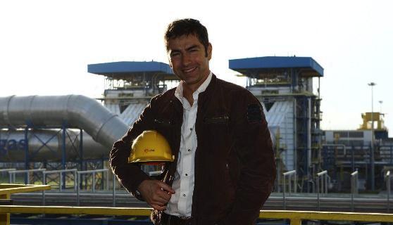 Immagine di SKY Vivo: stasera parte The Singing Office con Marco Liorni - Scopri su Sky Italia